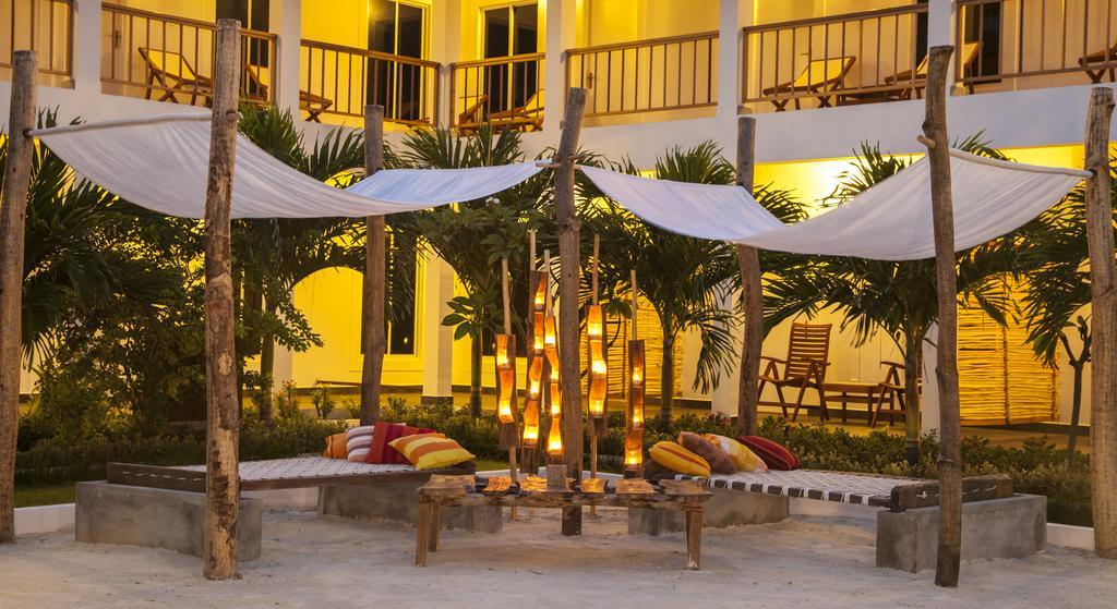 Amra Palace Gan  Exterior photo